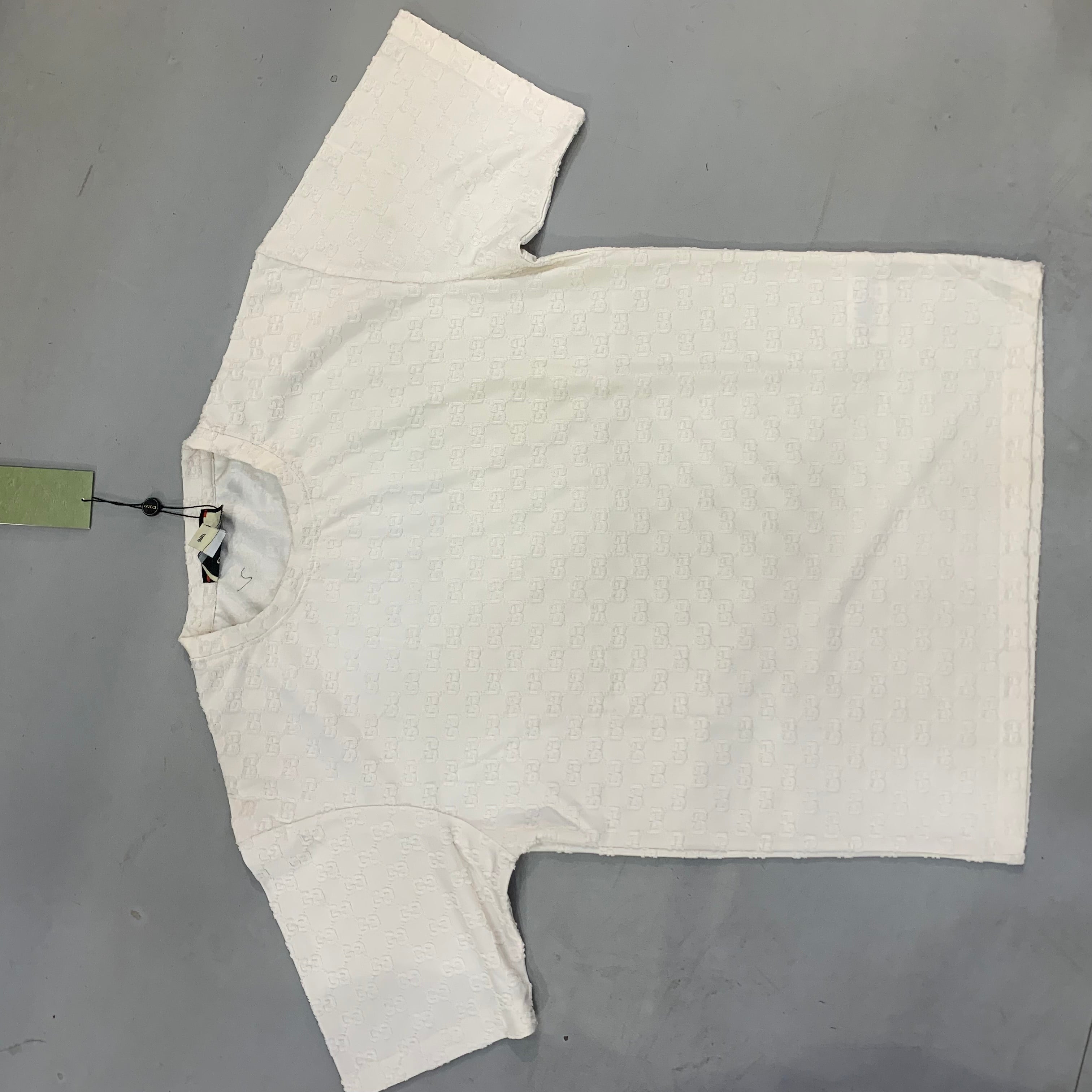 CUG GUC Cream Colour With GG Logo Embossed Men’s Tshirt 019