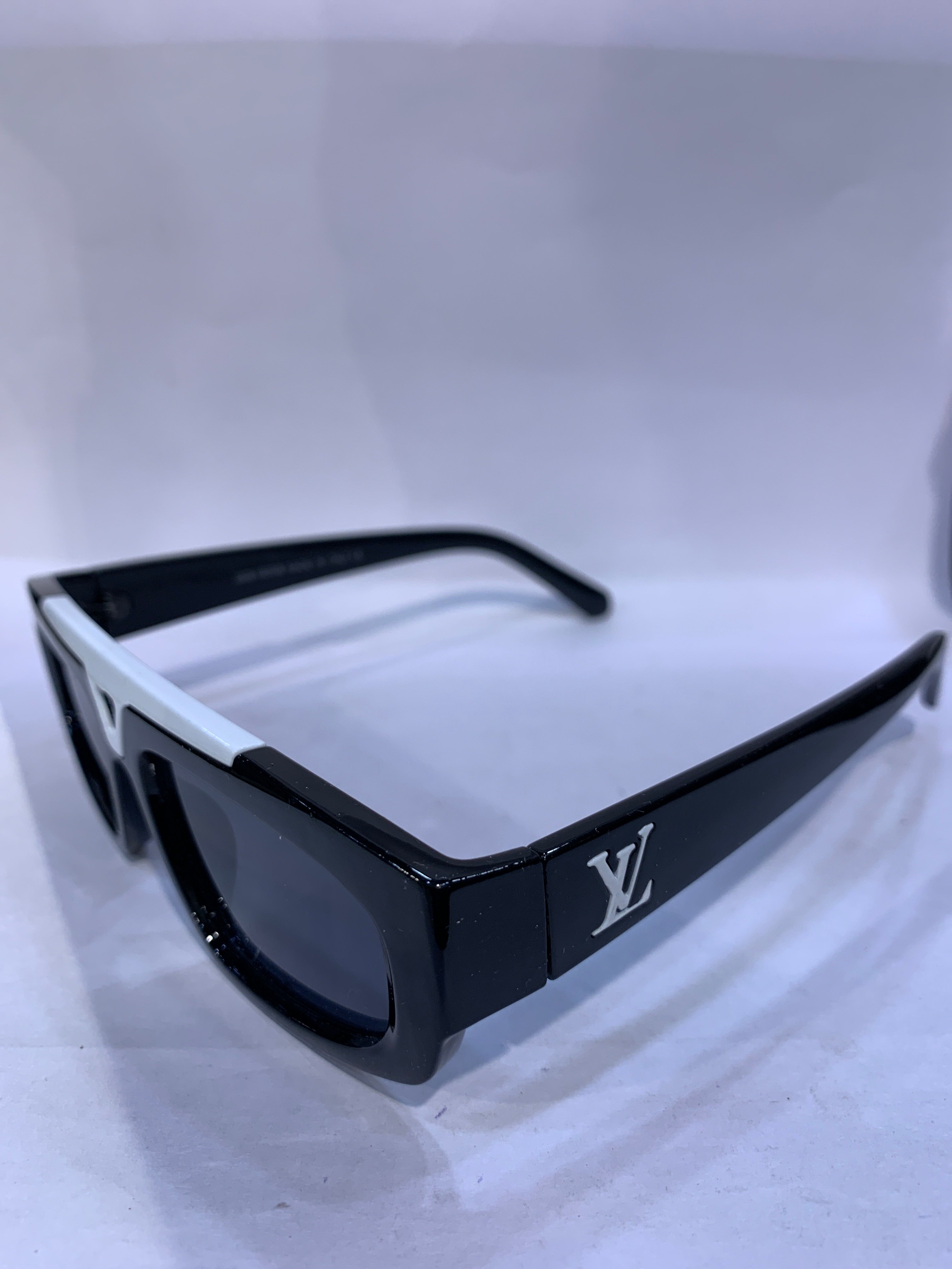 UOL Black White  Frame Black Shade Unisex Sunglasss 6155 55 18 145