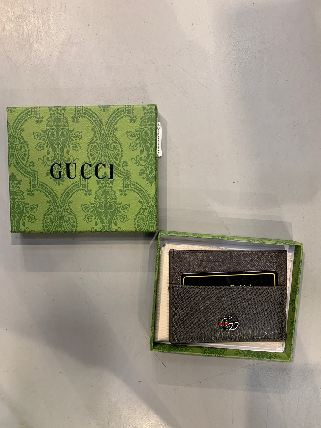 CUG GUC GG Logo Italian Leather Imported Unisex Cardholder 990435