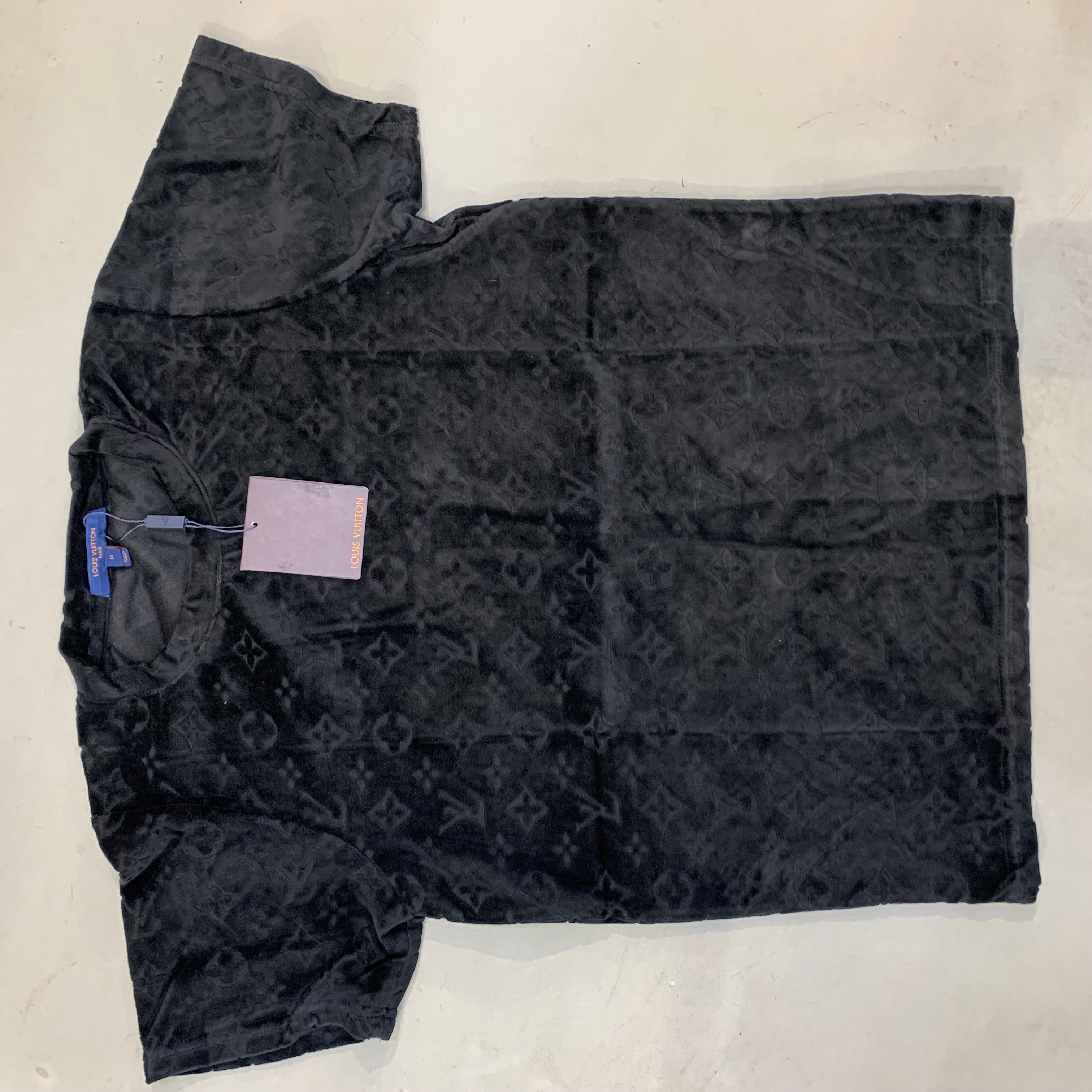 UOL LOU Black Velvet With VL Logo Embossed Men’s Tshirt 018
