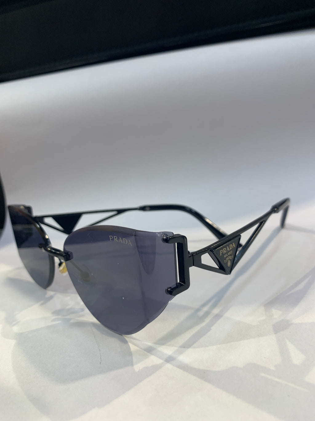 ARP Silver Frame Green Shade Unisex Sunglasss 98314 57 18 138