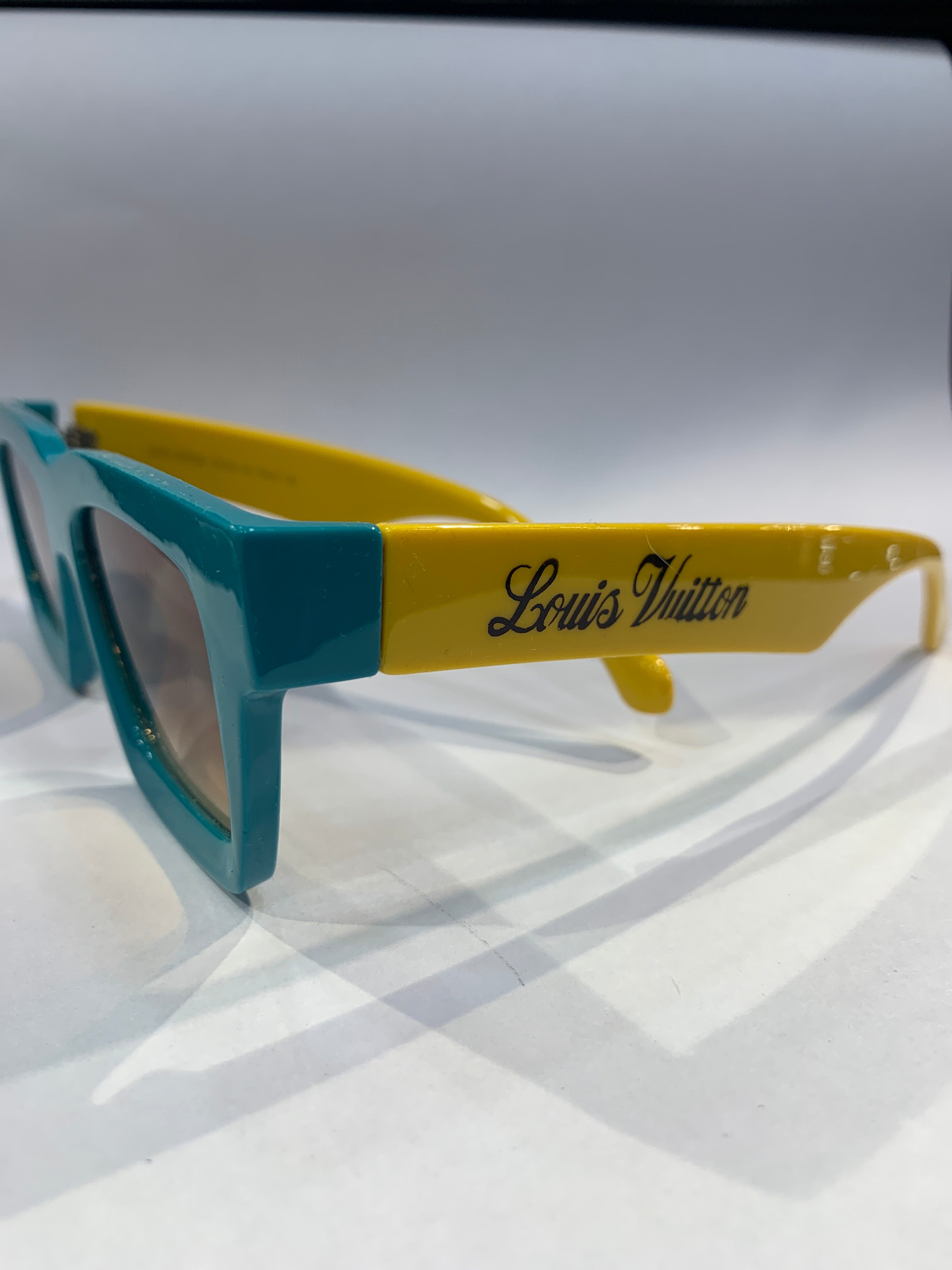 UOL Green Yellow Frame Brown Shade Unisex Sunglasss 6093 52 21 145