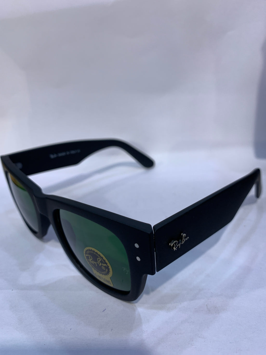 YAR Black Frame Green Shade Unisex Sunglasss RB0840 56 19 138