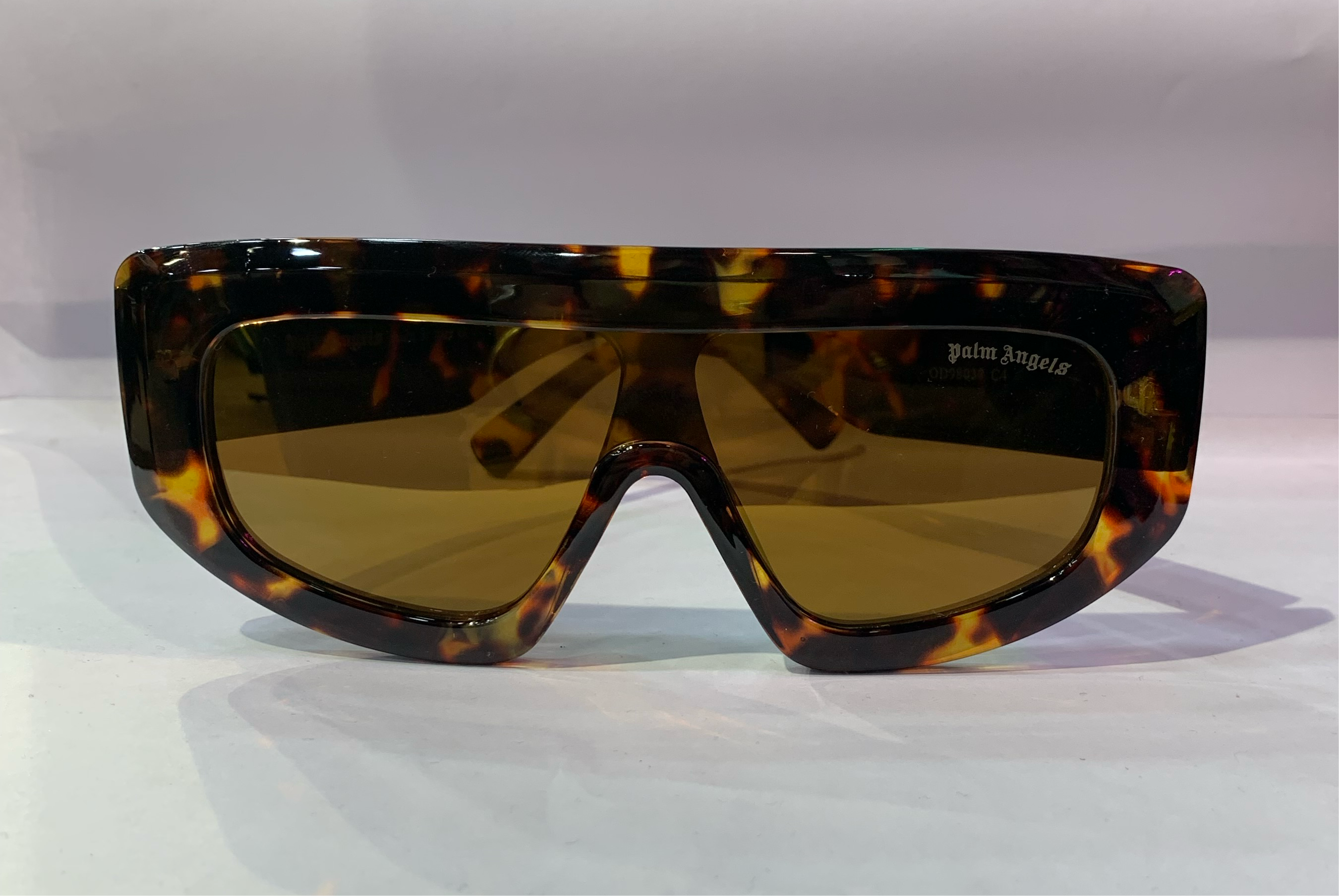 LAP Glossy Leopard Frame Yellow Shade Brown Leopard Stick Unisex Sunglasses OD98037 C4