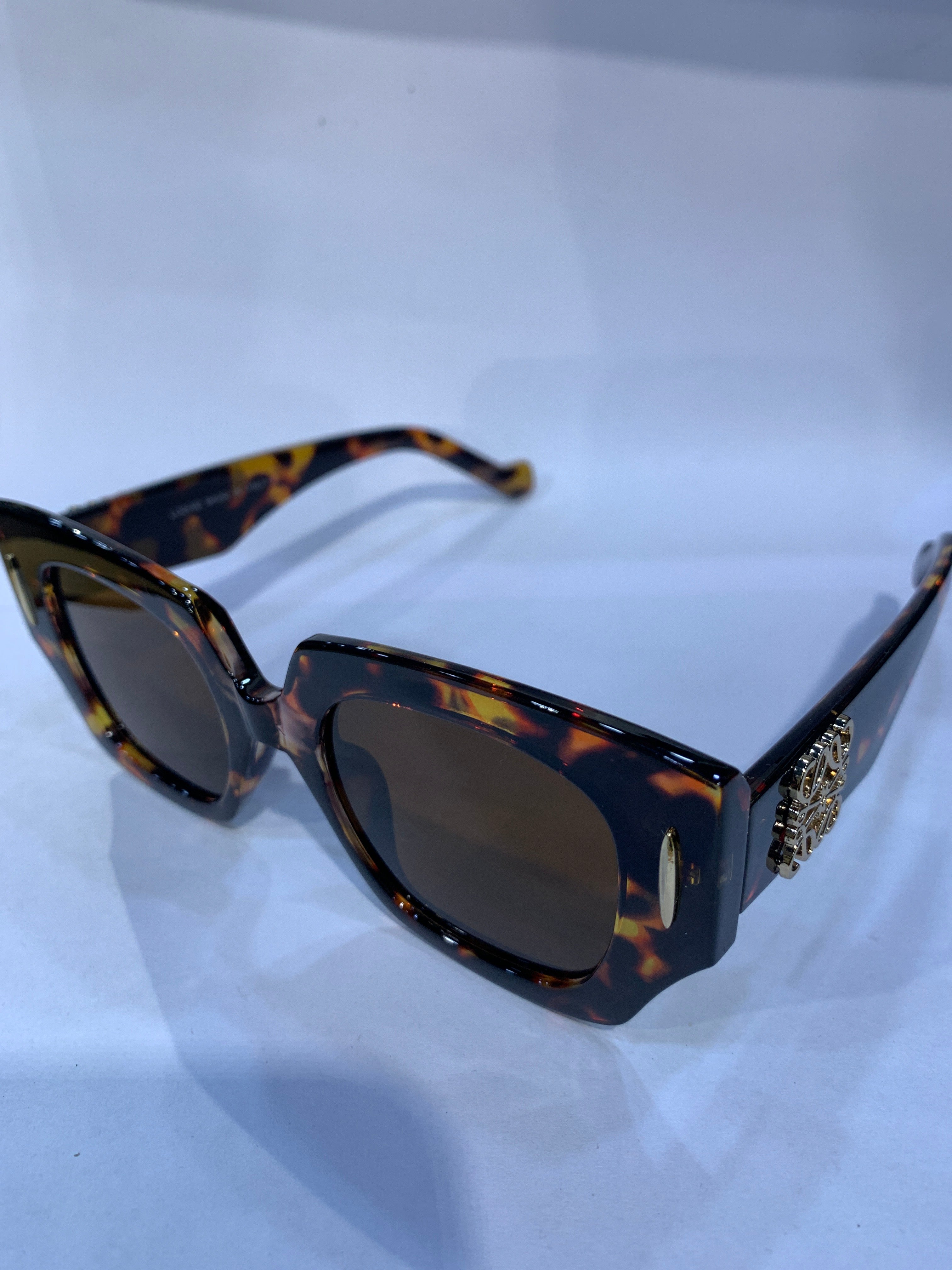 EOL Leopard Frame Brown Shade Unisex Sunglasss 7780 50 20 145