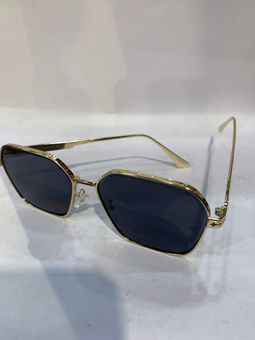 UOL Golden Frame Black Shade Unisex Sunglasss 28741 59 14 140 C2