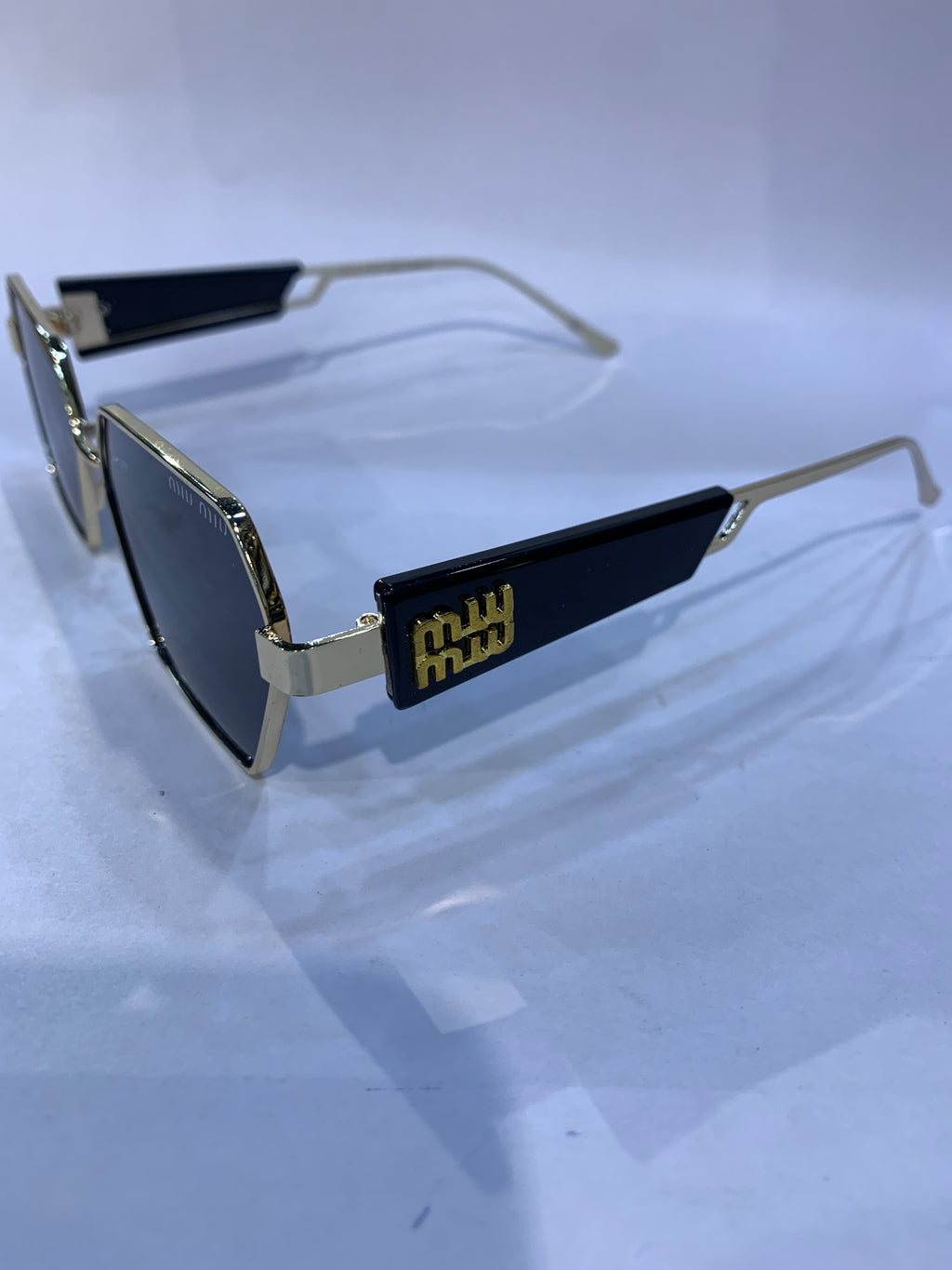 UMI Golden Frame Black Shade Unisex Sunglasss SUN 007