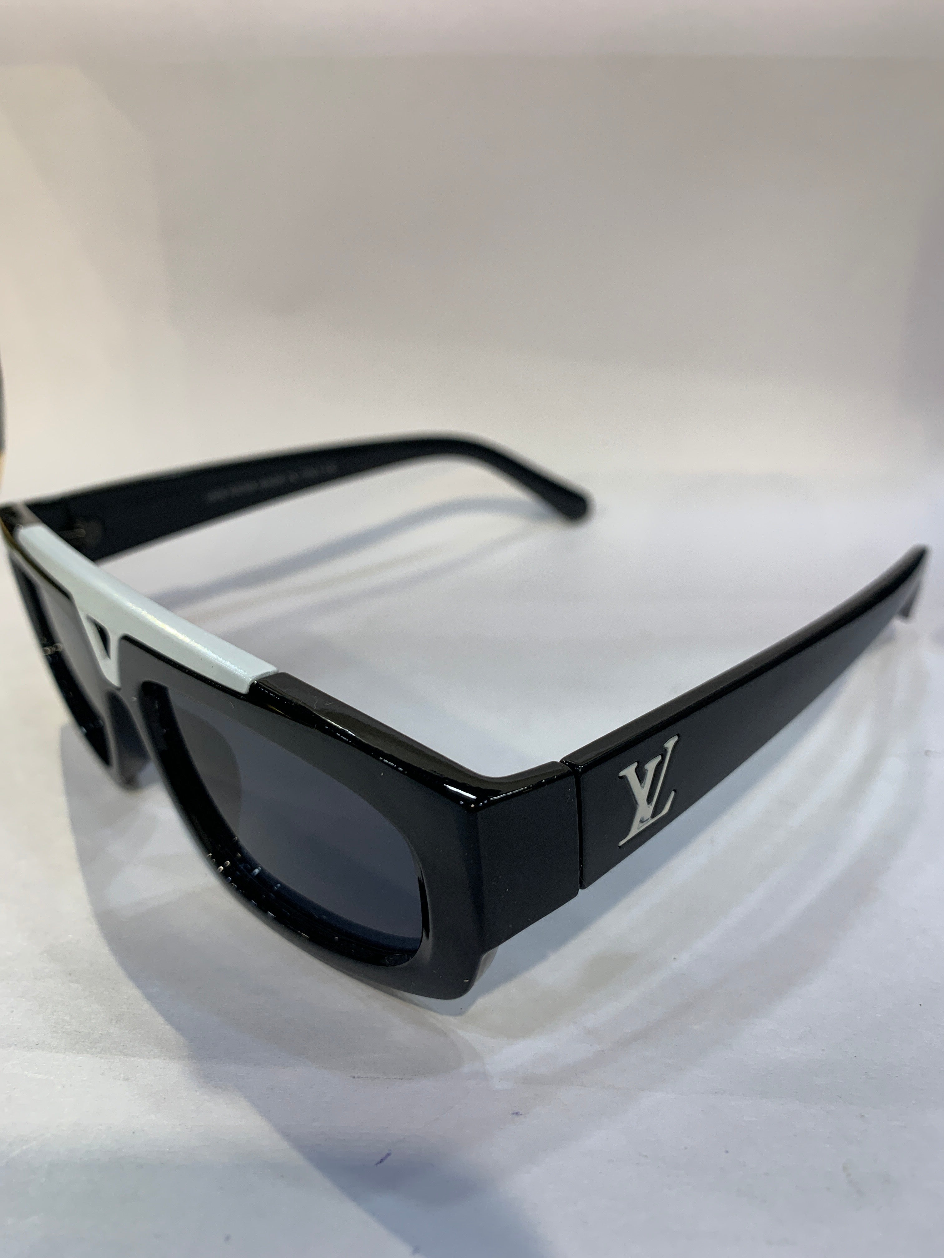 UOL Black White  Frame black Shade Unisex Sunglasss 6155 55 18 145
