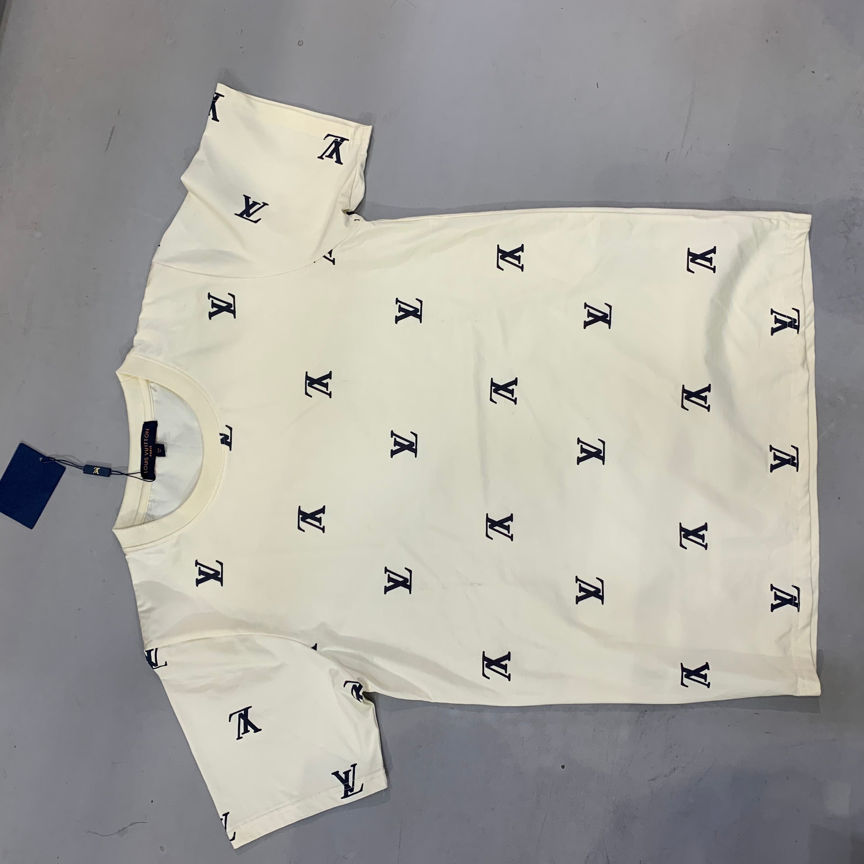 UOL LOU Cream Colour With VL Logo Print Men’s Tshirt 020