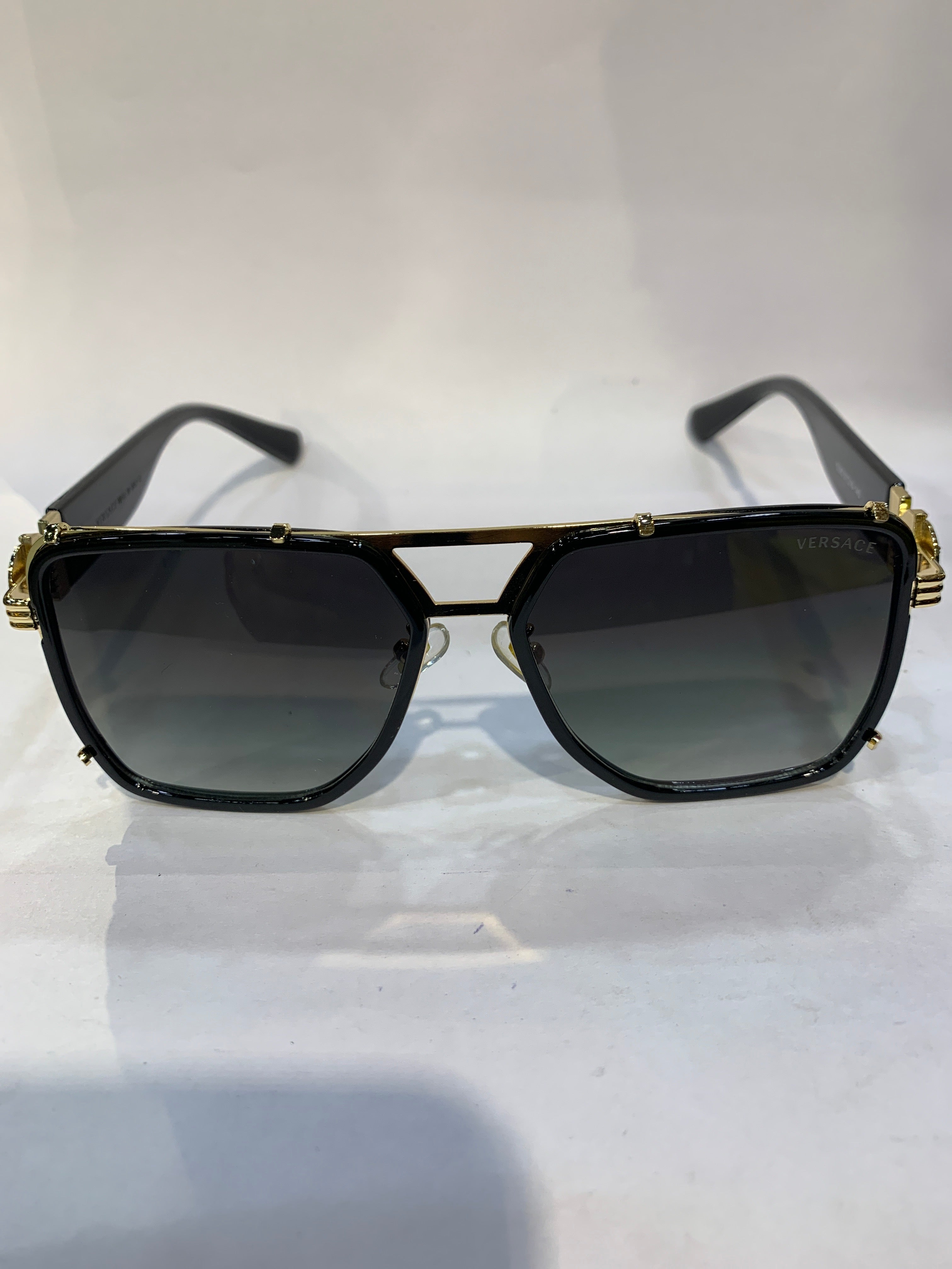 REV Black Frame  Green Shade Unisex Sunglasss 10296 57 18 145