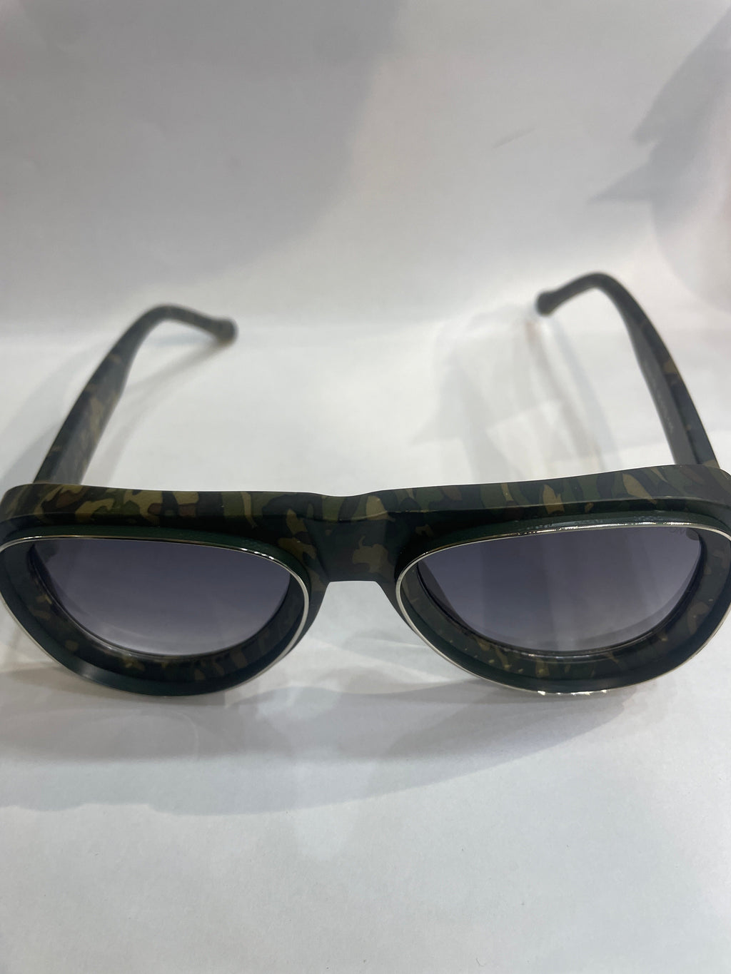 UOL VL Military Frame Black  Shade Unisex Premium Quality Sunglass ZS98206 56 18 145