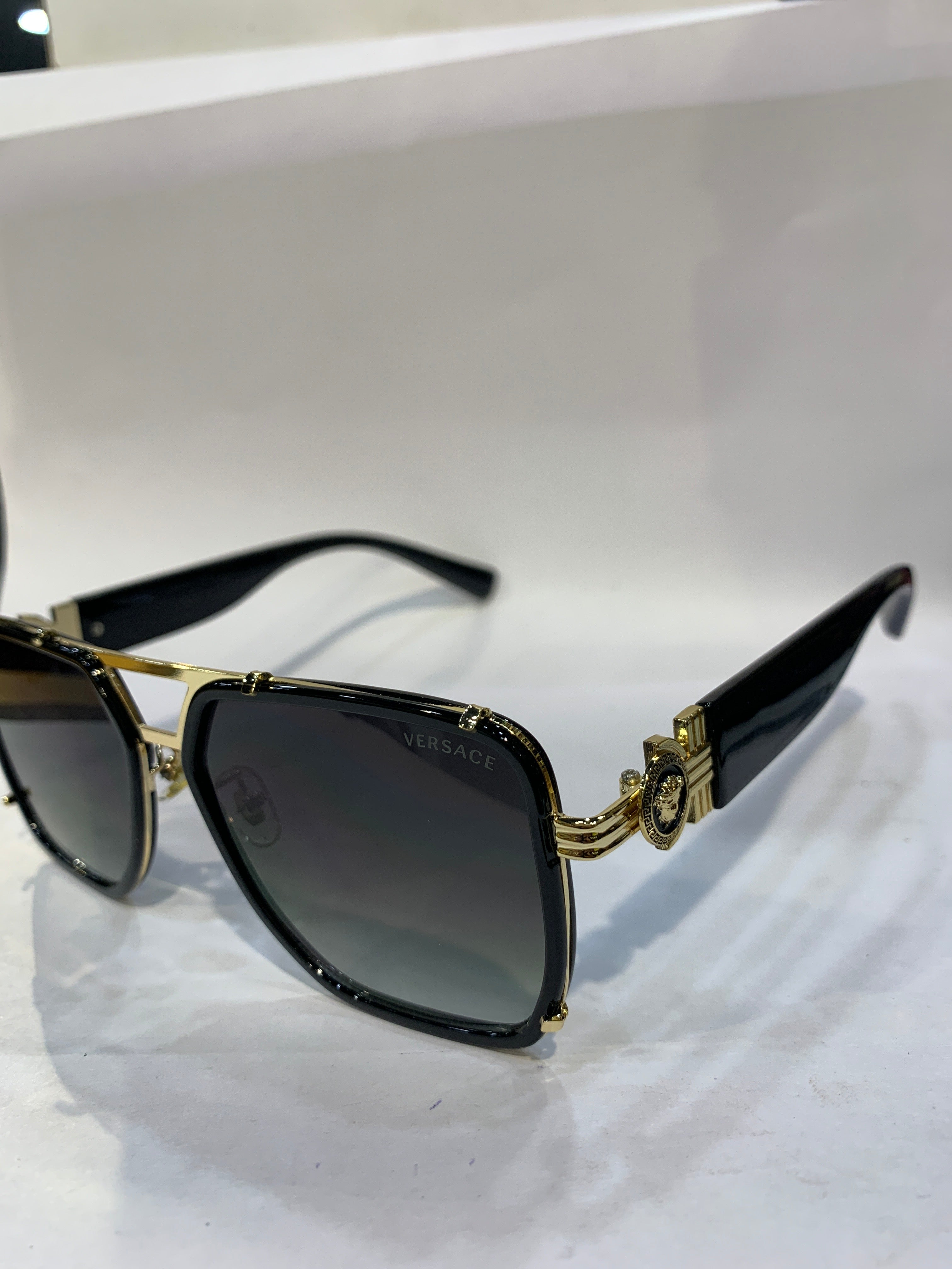 REV Black Frame  Green Shade Unisex Sunglasss 10296 57 18 145